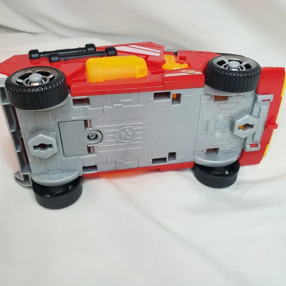Spin Master PAW Patrol Mighty Movie Marshall Figure Fire Engine Car Light Sound